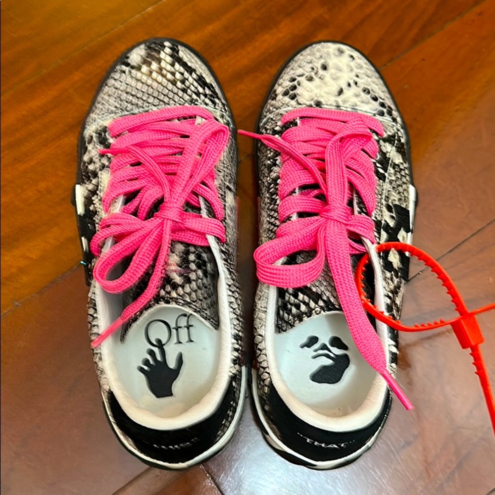 Off white Snake skin sneakers